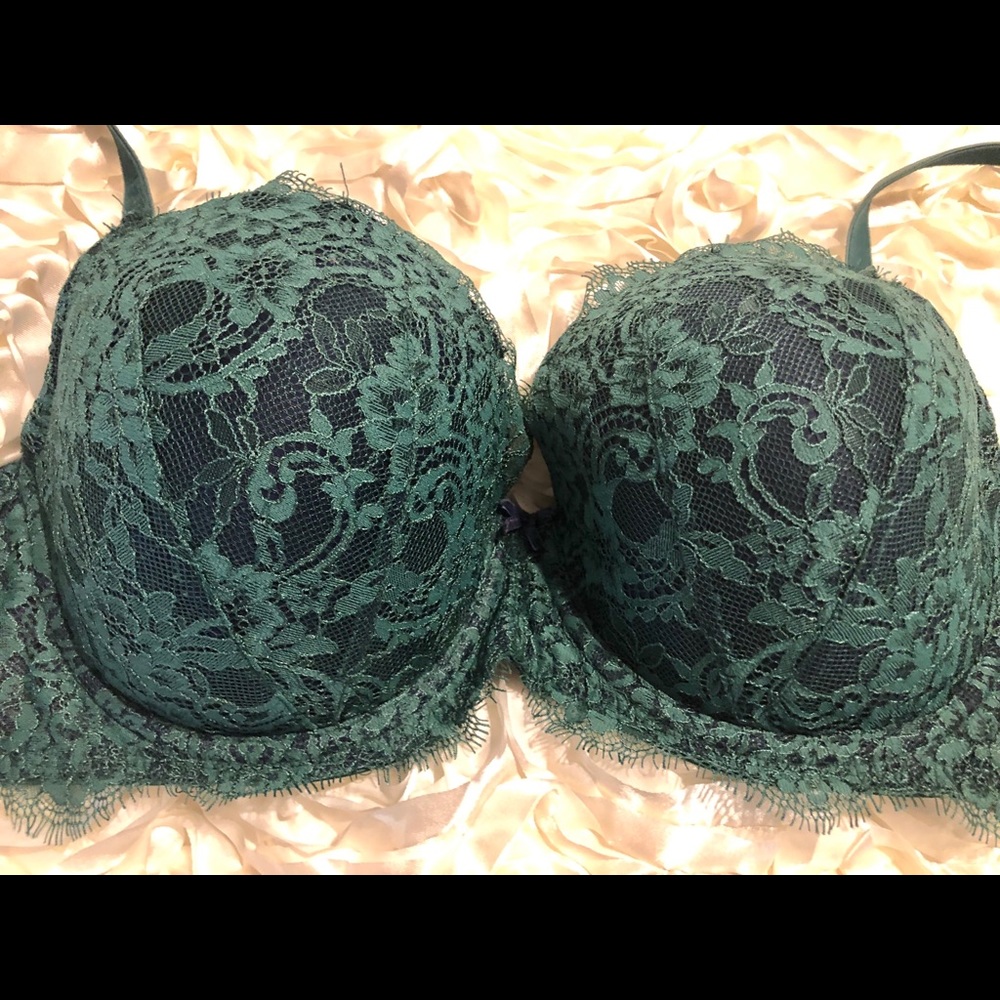 Victoria’s Secret D.A. Lined Demi Bra Green 34DDD